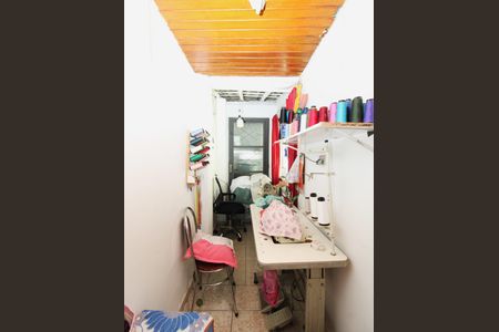 Casa à venda com 107m², 2 quartos e sem vagaEscritório