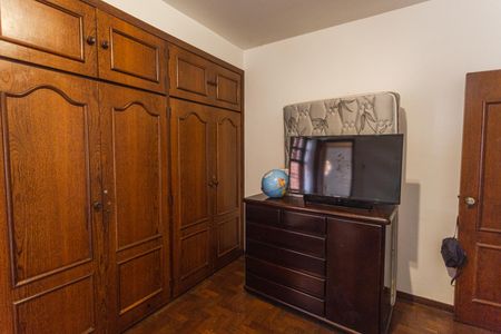 Apartamento à venda com 185m², 4 quartos e 2 vagasQuarto 2