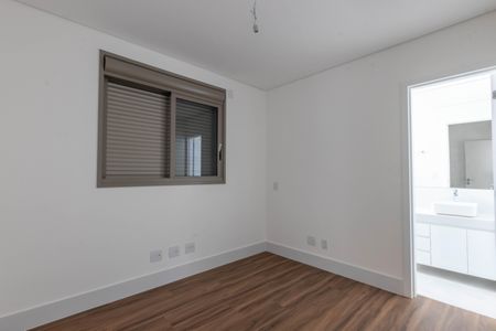 Apartamento à venda com 66m², 2 quartos e 2 vagasSuíte 2