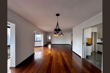 Apartamento à venda com 227m², 3 quartos e 3 vagasSala