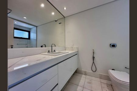 Apartamento à venda com 227m², 3 quartos e 3 vagasBanheiro Suíte 3