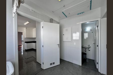 Apartamento à venda com 227m², 3 quartos e 3 vagasÁrea de Serviço