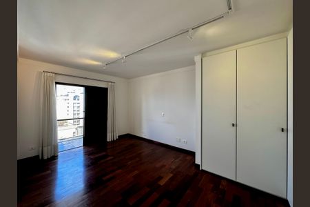 Apartamento à venda com 227m², 3 quartos e 3 vagasSuíte 1
