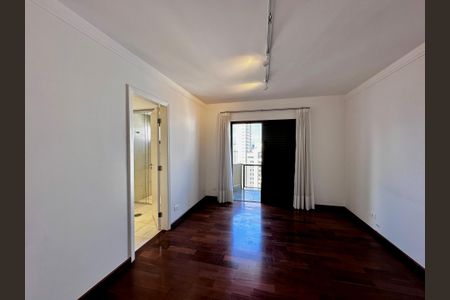 Apartamento à venda com 227m², 3 quartos e 3 vagasSuíte 1