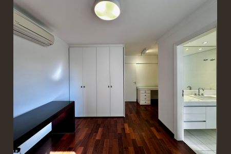 Apartamento à venda com 227m², 3 quartos e 3 vagasSuíte 3