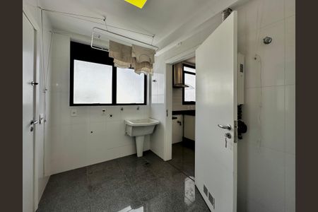 Apartamento à venda com 227m², 3 quartos e 3 vagasÁrea de Serviço