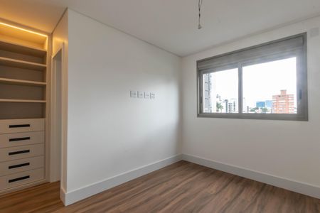 Apartamento à venda com 66m², 2 quartos e 2 vagasSuíte 1