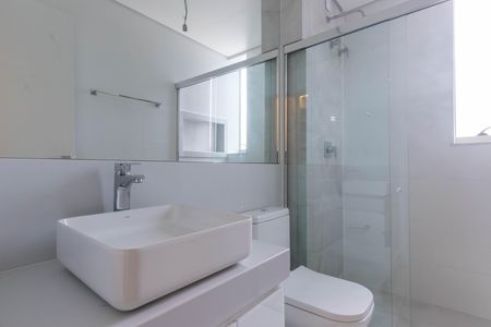 Apartamento à venda com 66m², 2 quartos e 2 vagasBanheiro