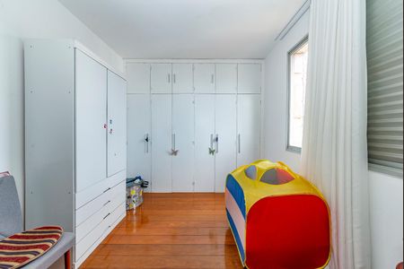 Apartamento à venda com 127m², 4 quartos e 2 vagasQuarto 3