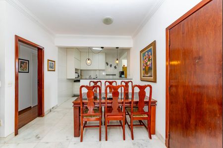 Apartamento à venda com 127m², 4 quartos e 2 vagasSala