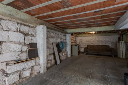 Casa à venda com 200m², 4 quartos e 4 vagas Casa à venda com 200m², 4 quartos e 4 vagasGaragem