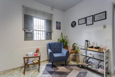 Casa à venda com 200m², 4 quartos e 4 vagas Casa à venda com 200m², 4 quartos e 4 vagasQuarto