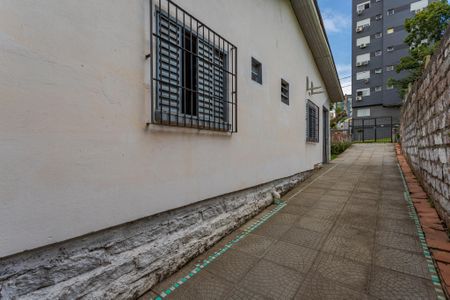 Casa à venda com 200m², 4 quartos e 4 vagas Casa à venda com 200m², 4 quartos e 4 vagasQuintal