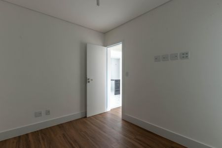 Apartamento à venda com 66m², 2 quartos e 2 vagasSuíte 2