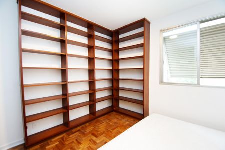 Apartamento para alugar com 142m², 3 quartos e 1 vaga Apartamento para alugar com 142m², 3 quartos e 1 vagaQuarto 1