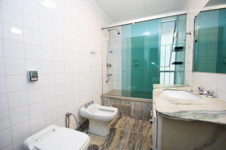 Apartamento para alugar com 142m², 3 quartos e 1 vaga Apartamento para alugar com 142m², 3 quartos e 1 vagaBanheiro da Suíte