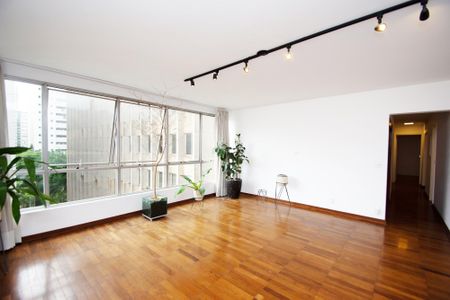 Apartamento para alugar com 142m², 3 quartos e 1 vaga Apartamento para alugar com 142m², 3 quartos e 1 vagaSala