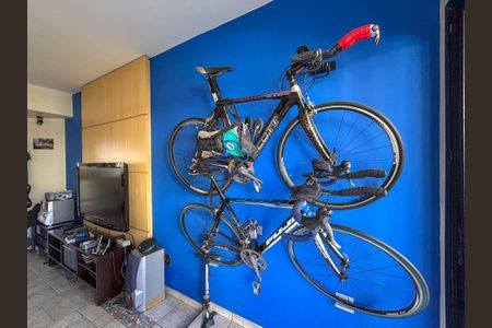 Apartamento à venda com 198m², 3 quartos e 4 vagas Apartamento à venda com 198m², 3 quartos e 4 vagasSala de TV