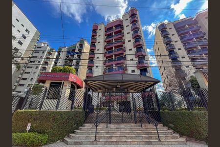 Apartamento à venda com 198m², 3 quartos e 4 vagas Apartamento à venda com 198m², 3 quartos e 4 vagasFachada