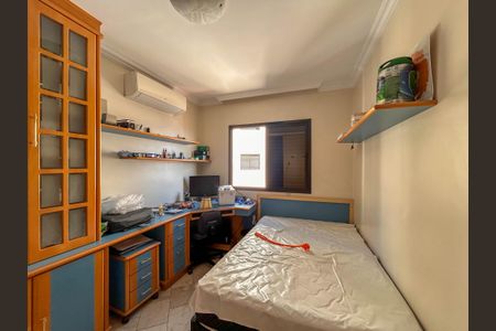 Apartamento à venda com 198m², 3 quartos e 4 vagas Apartamento à venda com 198m², 3 quartos e 4 vagasQuarto 3