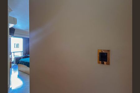 Apartamento à venda com 198m², 3 quartos e 4 vagas Apartamento à venda com 198m², 3 quartos e 4 vagasSuíte