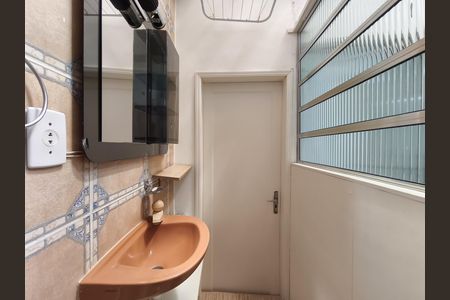 Apartamento para alugar com 70m², 1 quarto e sem vaga Apartamento para alugar com 70m², 1 quarto e sem vagaBanheiro Corredor