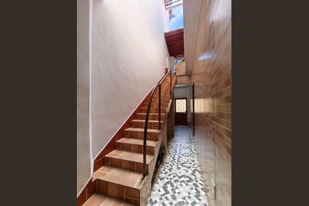 Apartamento para alugar com 70m², 1 quarto e sem vaga Apartamento para alugar com 70m², 1 quarto e sem vagaEscada