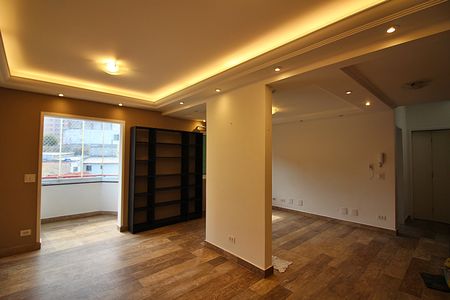 Apartamento à venda com 225m², 4 quartos e 3 vagasSala