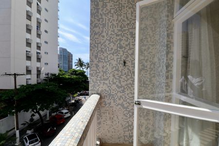 Apartamento para alugar com 100m², 3 quartos e sem vagaVaranda