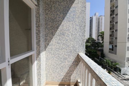 Apartamento para alugar com 100m², 3 quartos e sem vagaVaranda
