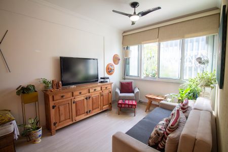 Apartamento à venda com 70m², 2 quartos e 1 vagaSala