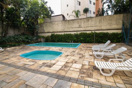 Apartamento à venda com 70m², 2 quartos e 1 vagaÁrea comum - Piscinas