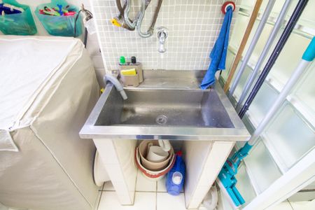 Apartamento à venda com 70m², 2 quartos e 1 vagaÁrea de Serviço