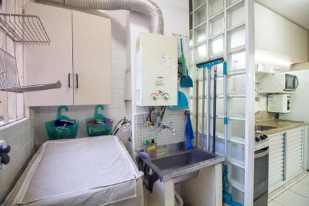 Apartamento à venda com 70m², 2 quartos e 1 vagaÁrea de Serviço