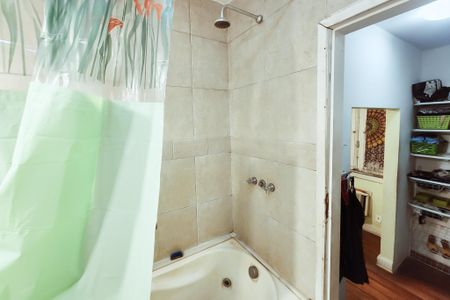 Apartamento à venda com 138m², 3 quartos e 1 vagaBanheiro da Suíte 1