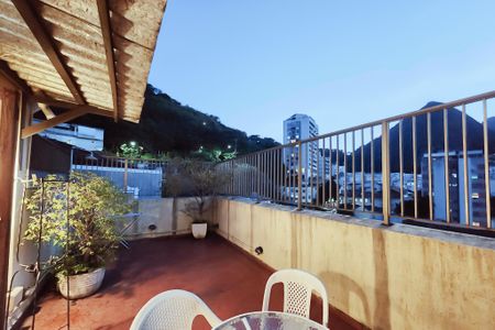 Apartamento à venda com 138m², 3 quartos e 1 vagaVaranda