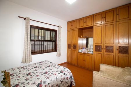 Casa à venda com 132m², 2 quartos e 2 vagas Casa à venda com 132m², 2 quartos e 2 vagasQuarto 2