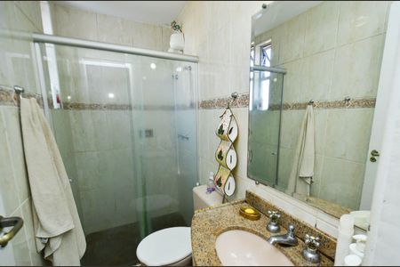 Apartamento à venda com 212m², 4 quartos e 3 vagas Apartamento à venda com 212m², 4 quartos e 3 vagasBanheiro suite1