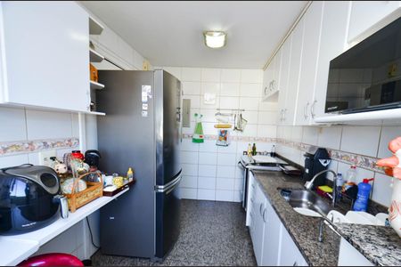 Apartamento à venda com 212m², 4 quartos e 3 vagas Apartamento à venda com 212m², 4 quartos e 3 vagasCozinha