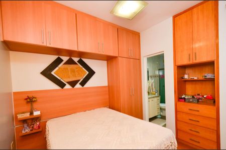 Apartamento à venda com 212m², 4 quartos e 3 vagas Apartamento à venda com 212m², 4 quartos e 3 vagasQuarto4/ suite