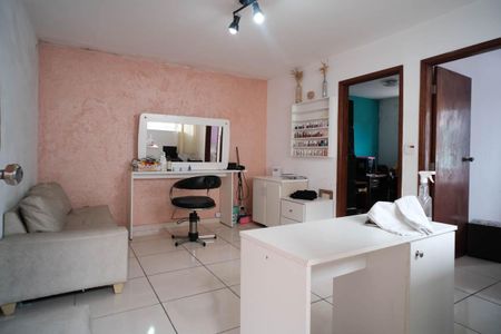 Casa à venda com 216m², 3 quartos e sem vagaSala