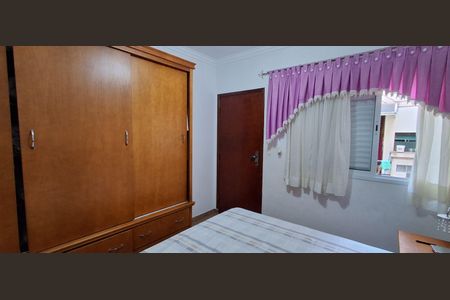 Casa à venda com 220m², 3 quartos e 2 vagas Casa à venda com 220m², 3 quartos e 2 vagasSuíte 2