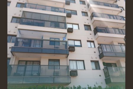Apartamento à venda com 65m², 2 quartos e 1 vagaFachada com Placa Quinto Andar