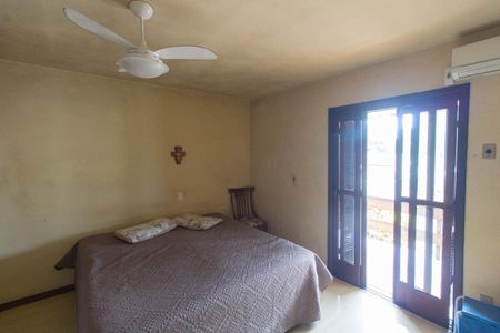 Casa à venda com 450m², 2 quartos e 3 vagasSuíte