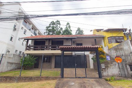 Casa à venda com 450m², 2 quartos e 3 vagasFachada