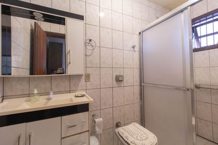 Casa à venda com 450m², 2 quartos e 3 vagasBanheiro da Suíte