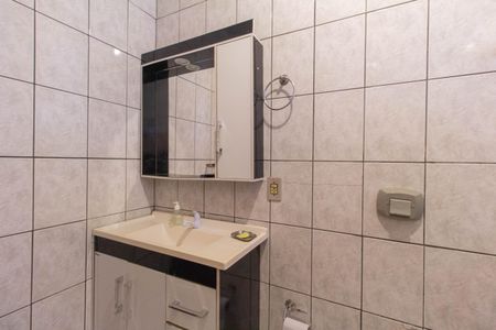 Casa à venda com 450m², 2 quartos e 3 vagasBanheiro da Suíte