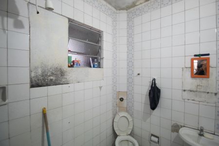 Casa à venda com 70m², 2 quartos e 1 vagaBanheiro 2