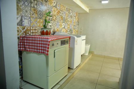 Casa à venda com 250m², 3 quartos e 2 vagasÁrea de Serviço