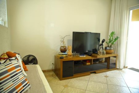 Casa à venda com 250m², 3 quartos e 2 vagasSala